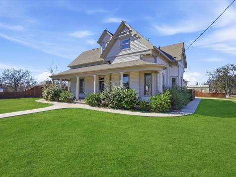 1401 Arp Street Commerce TX 75428