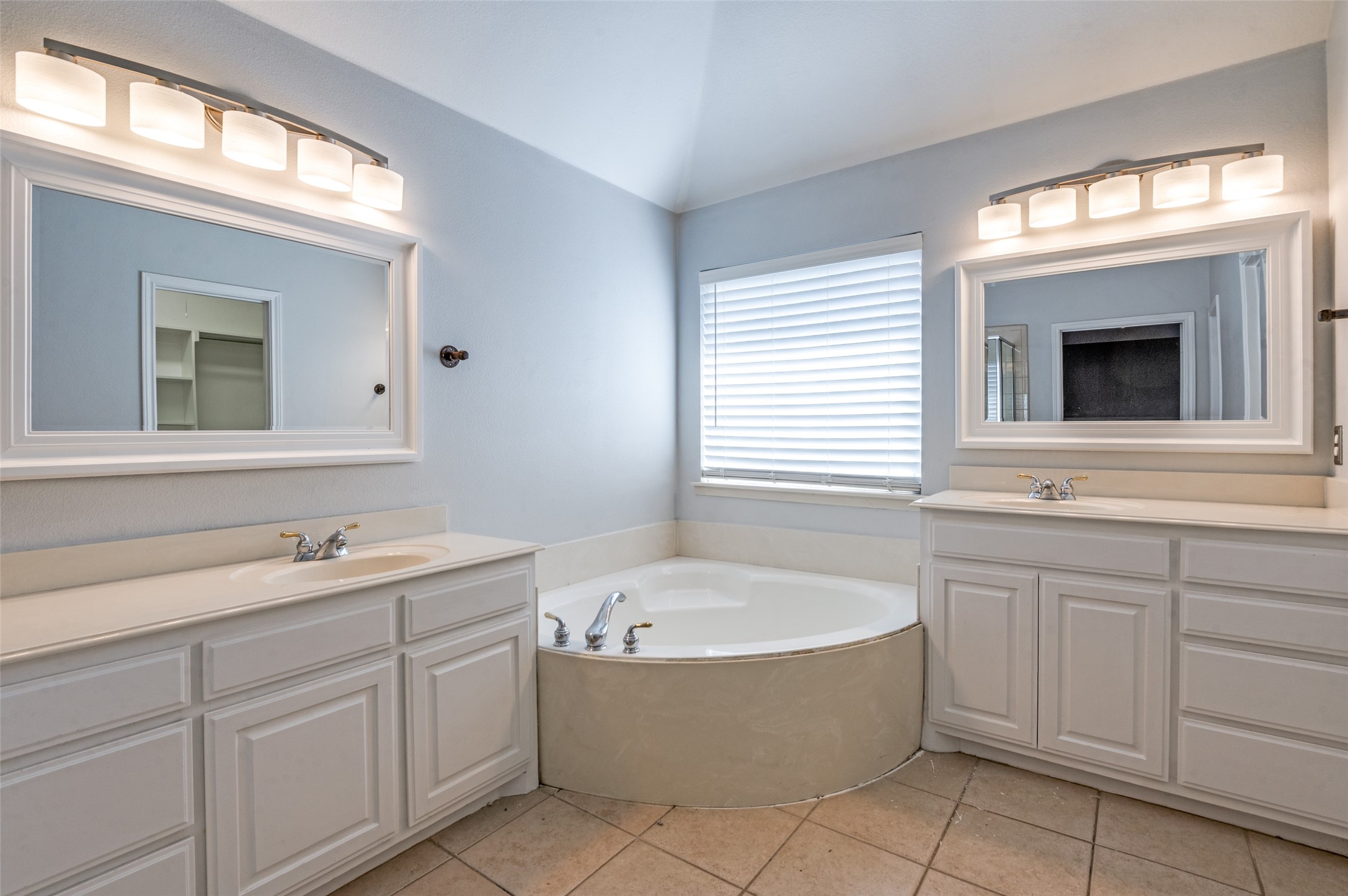 2400 Silverstone Lane Mckinney TX 75072