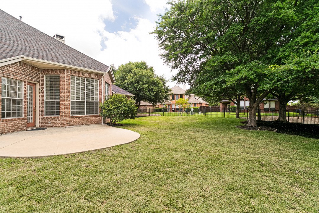 9499 Blackthorn Trail Frisco TX 75033