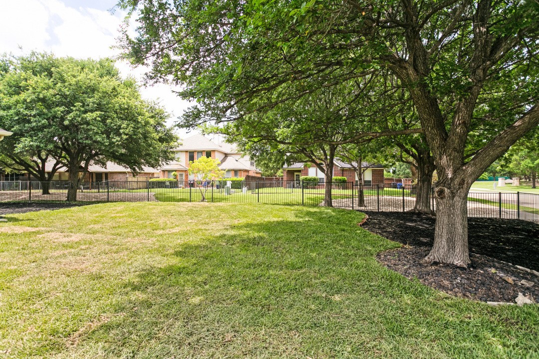9499 Blackthorn Trail Frisco TX 75033