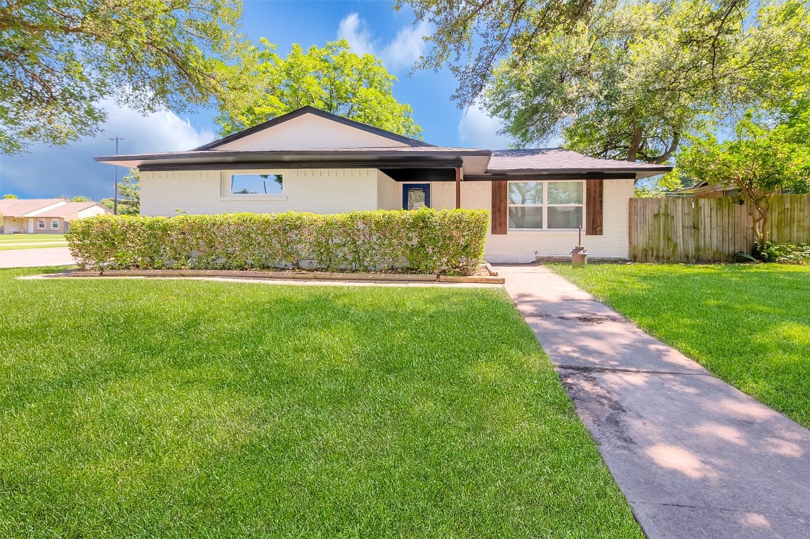 802 Bandera Lane Garland TX 75040