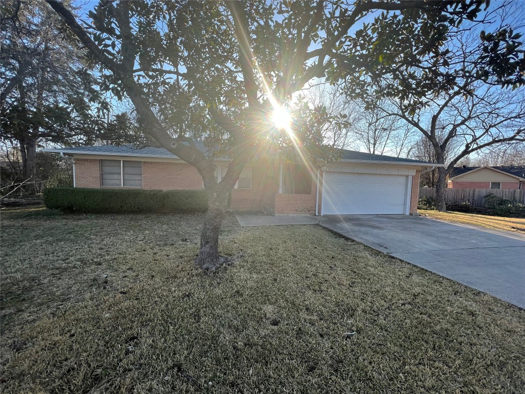 301 Floyd Street Waxahachie TX 75165