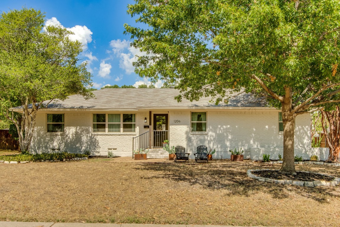 1206 Elmwood Drive Richardson TX 75080