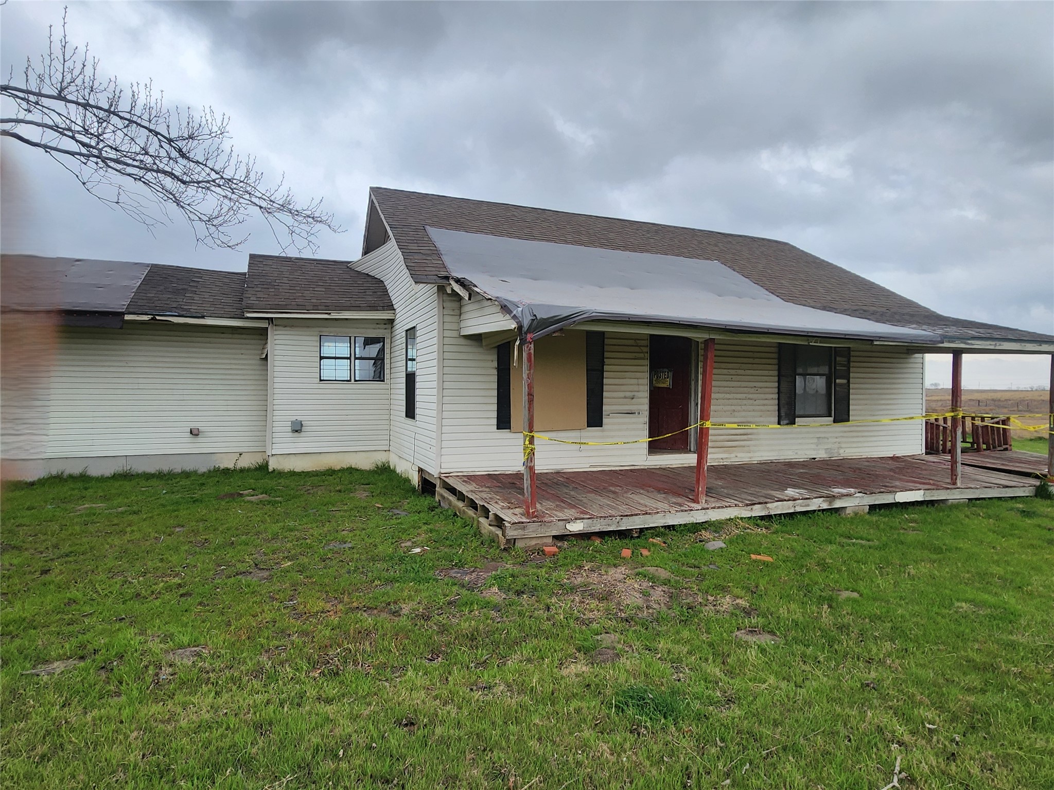 7662 NW County Road 1300 Barry TX 75102