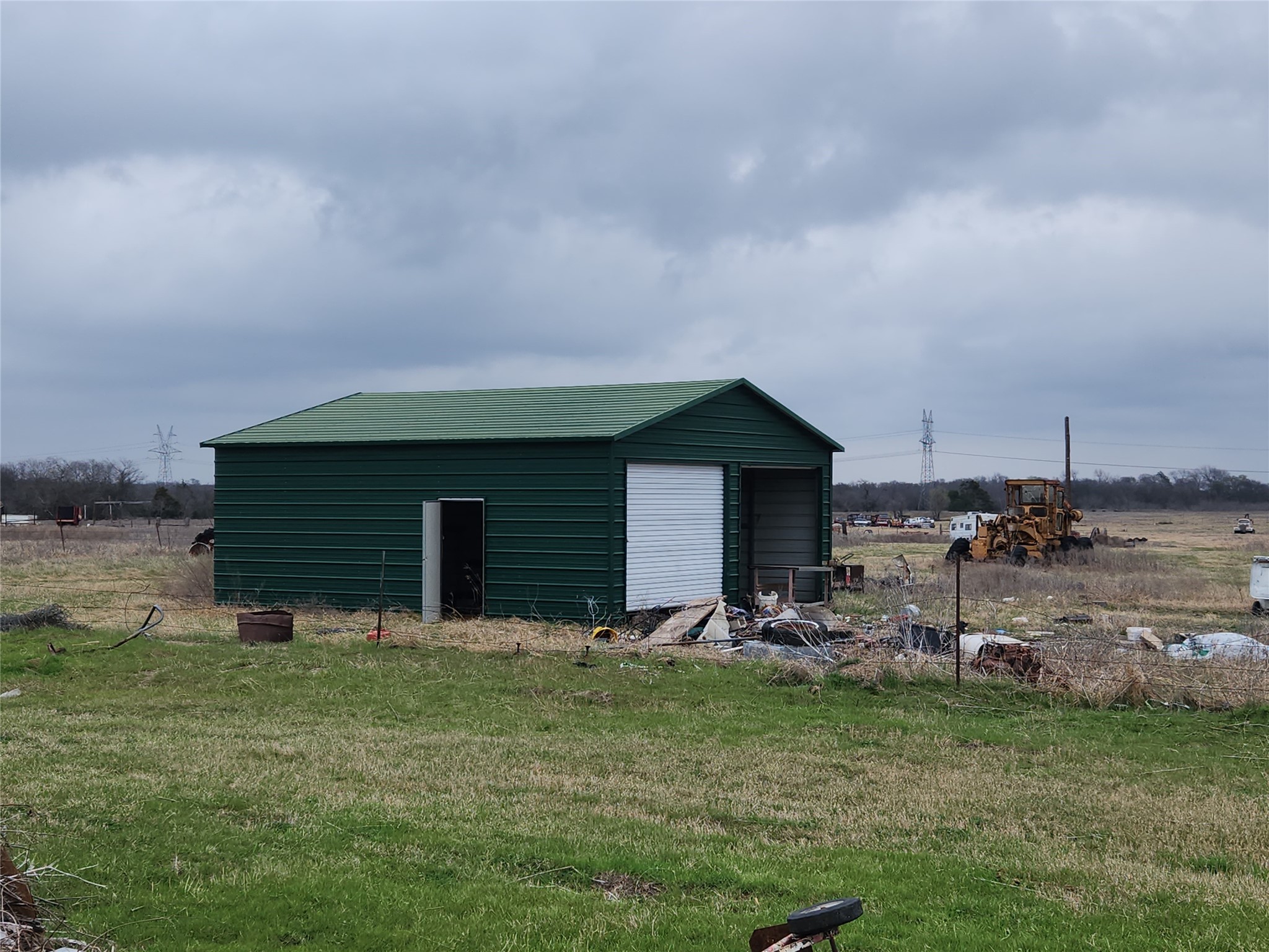 7662 NW County Road 1300 Barry TX 75102