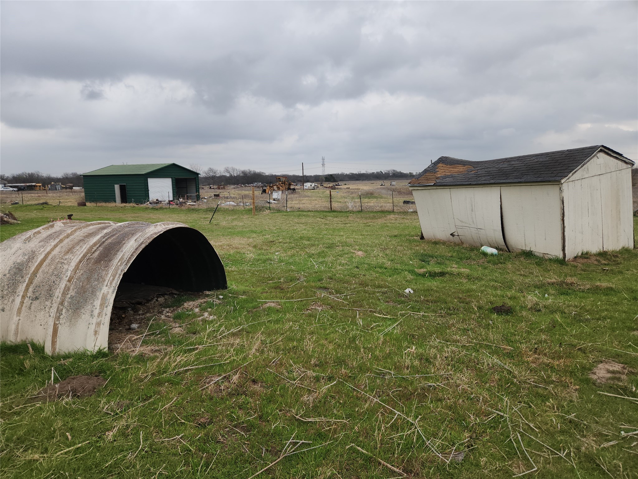 7662 NW County Road 1300 Barry TX 75102