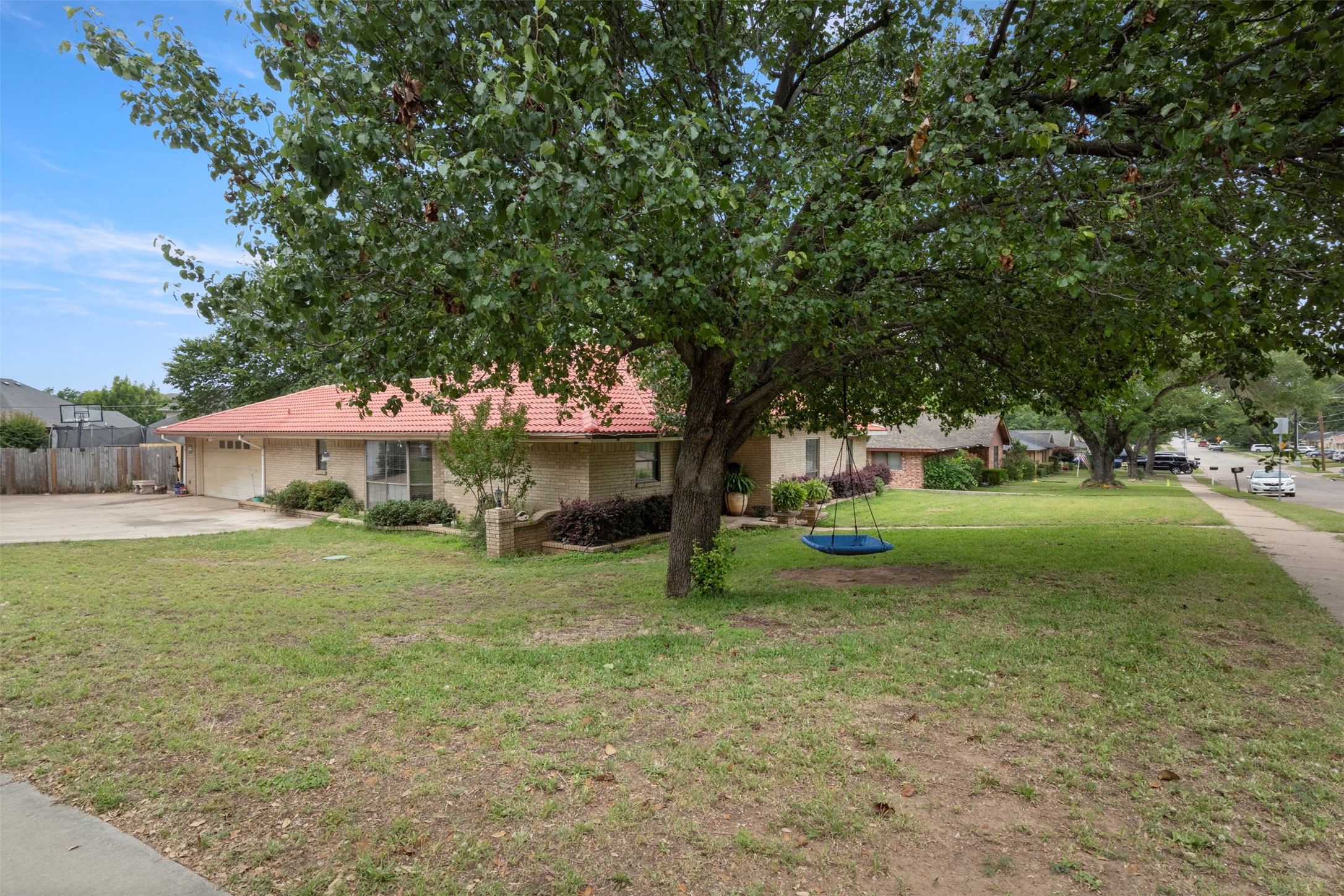 1400 Rusdell Drive Irving TX 75060