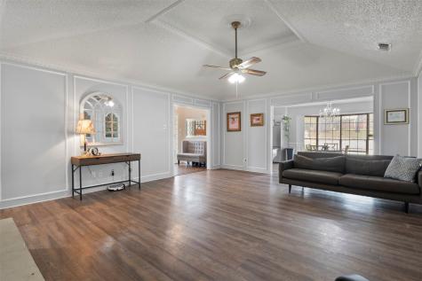 1400 Rusdell Drive Irving TX 75060