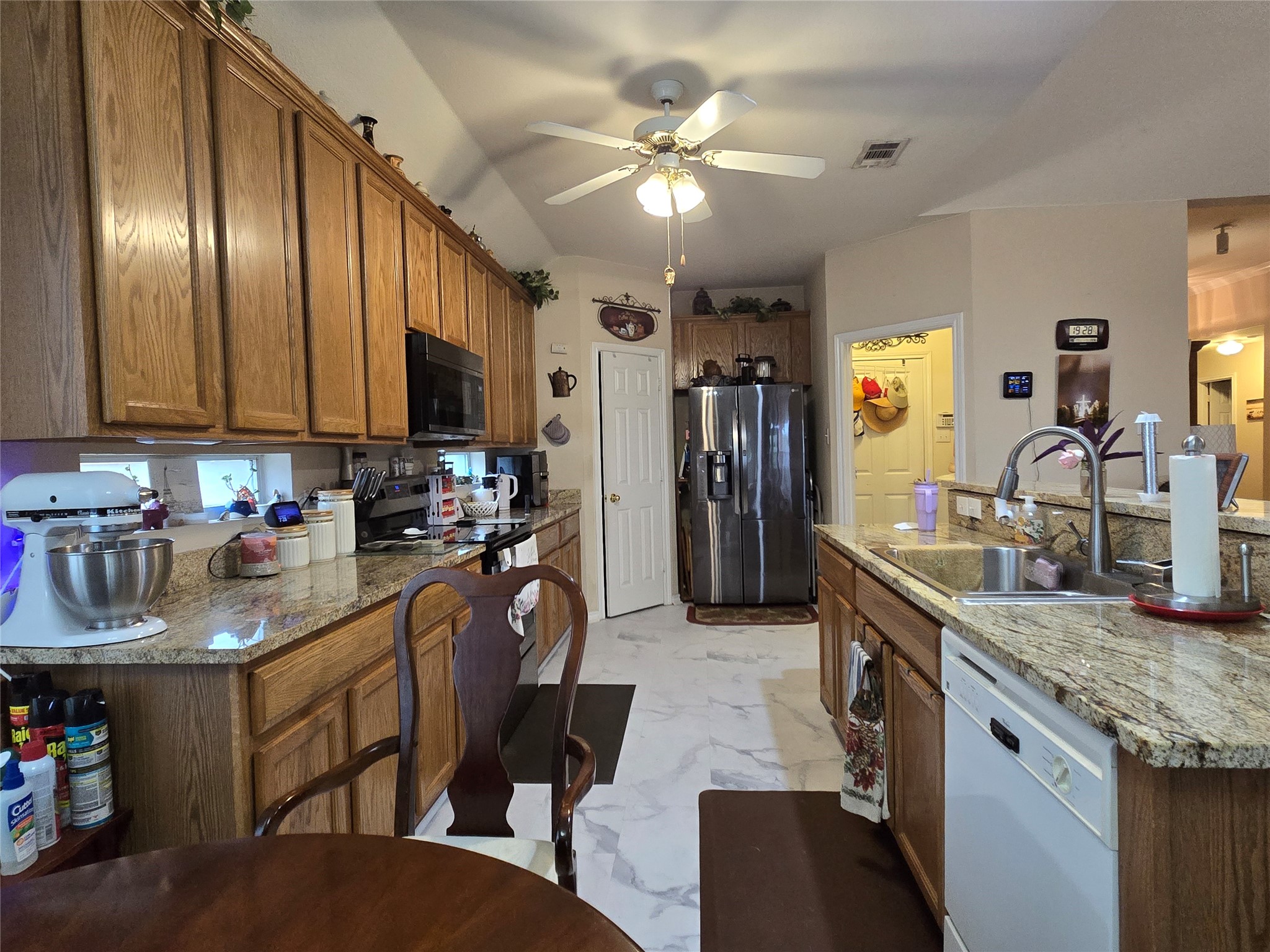 6013 Meadowglen Drive Denton TX 76226