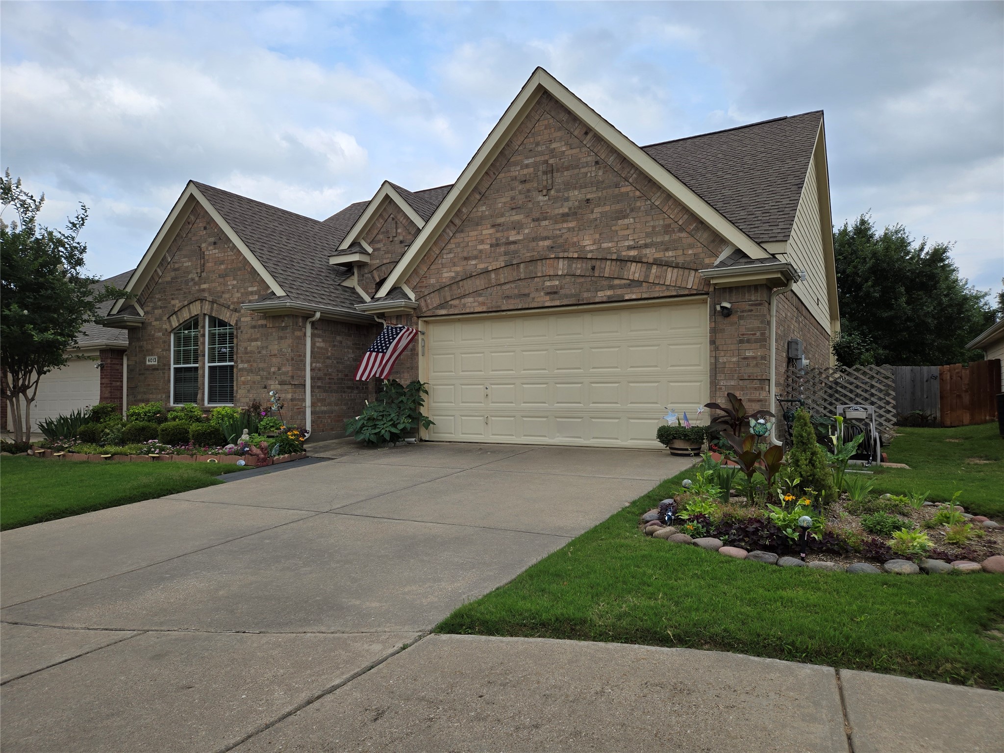 6013 Meadowglen Drive Denton TX 76226