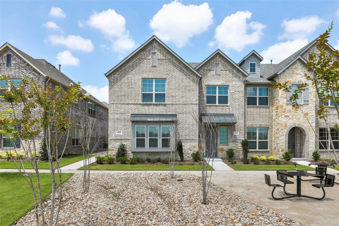 2725 Vista Park Lane Lewisville TX 75067