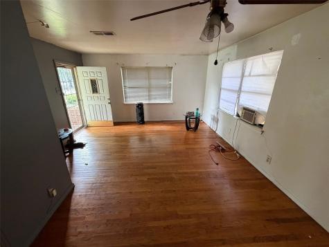 1402 Houghton Road Dallas TX 75217