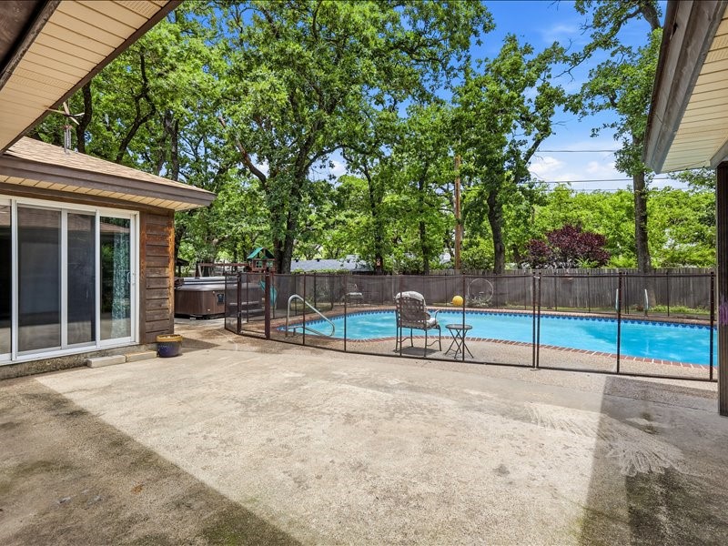 200 Timberlane Terrace Euless TX 76039
