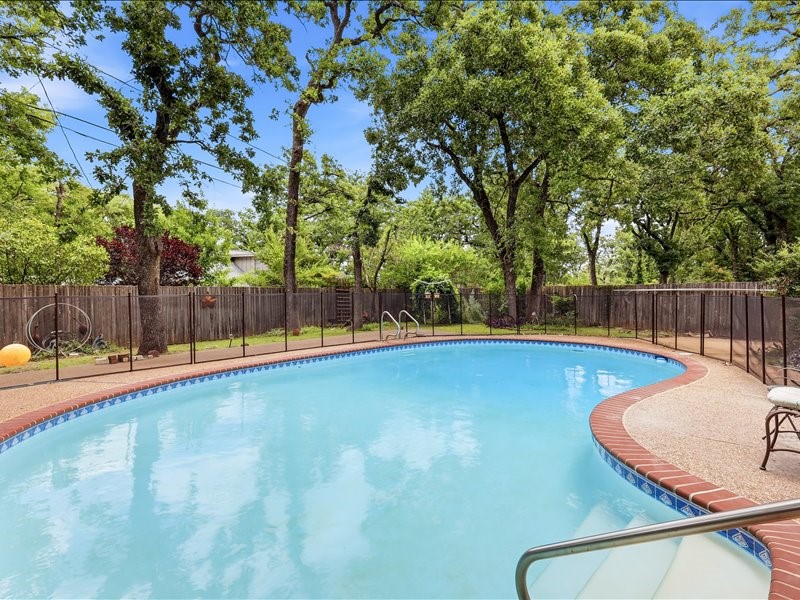 200 Timberlane Terrace Euless TX 76039