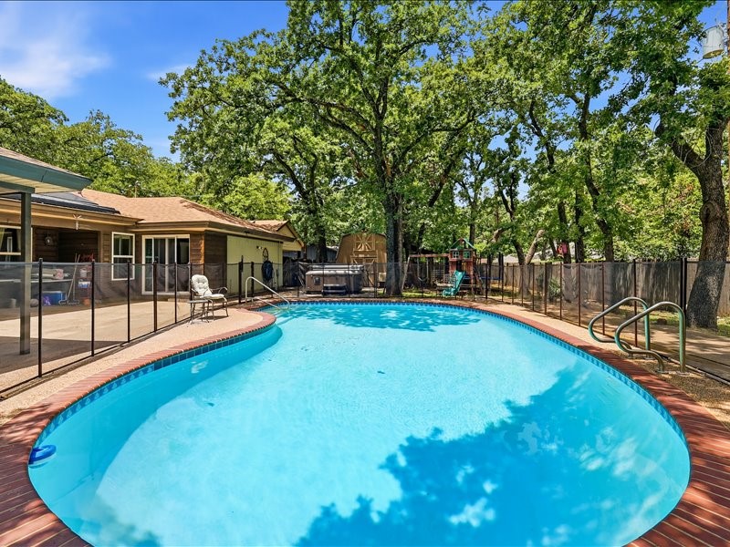 200 Timberlane Terrace Euless TX 76039