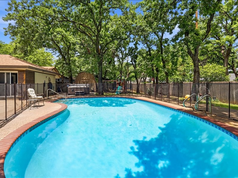 200 Timberlane Terrace Euless TX 76039