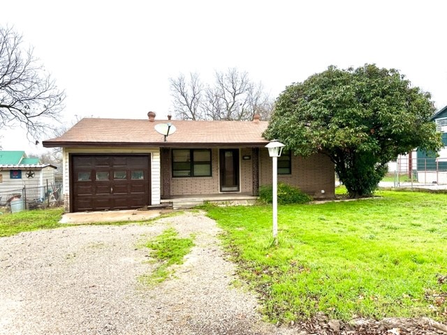 805 E Avenue E Valley Mills TX 76689