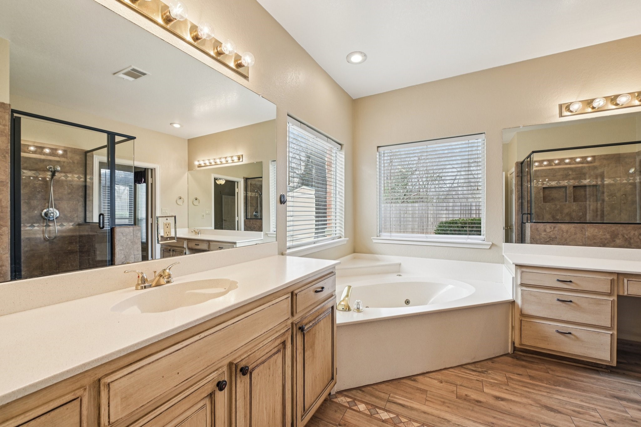4519 Edge Creek Lane Arlington TX 76017