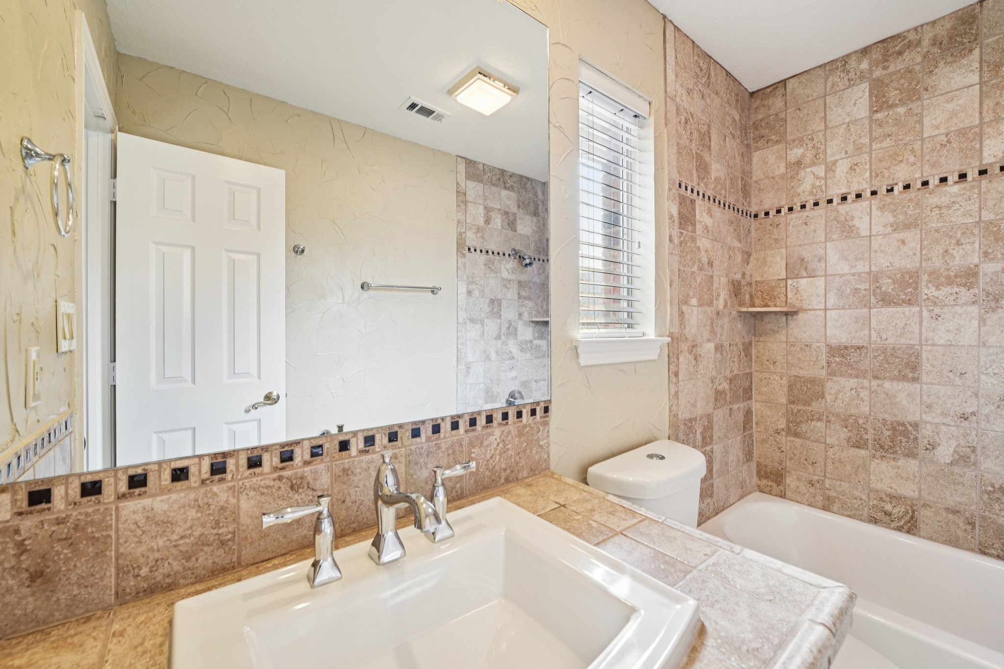 4519 Edge Creek Lane Arlington TX 76017