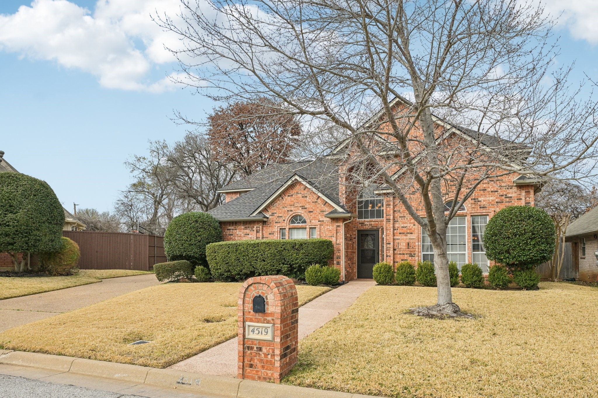 4519 Edge Creek Lane Arlington TX 76017