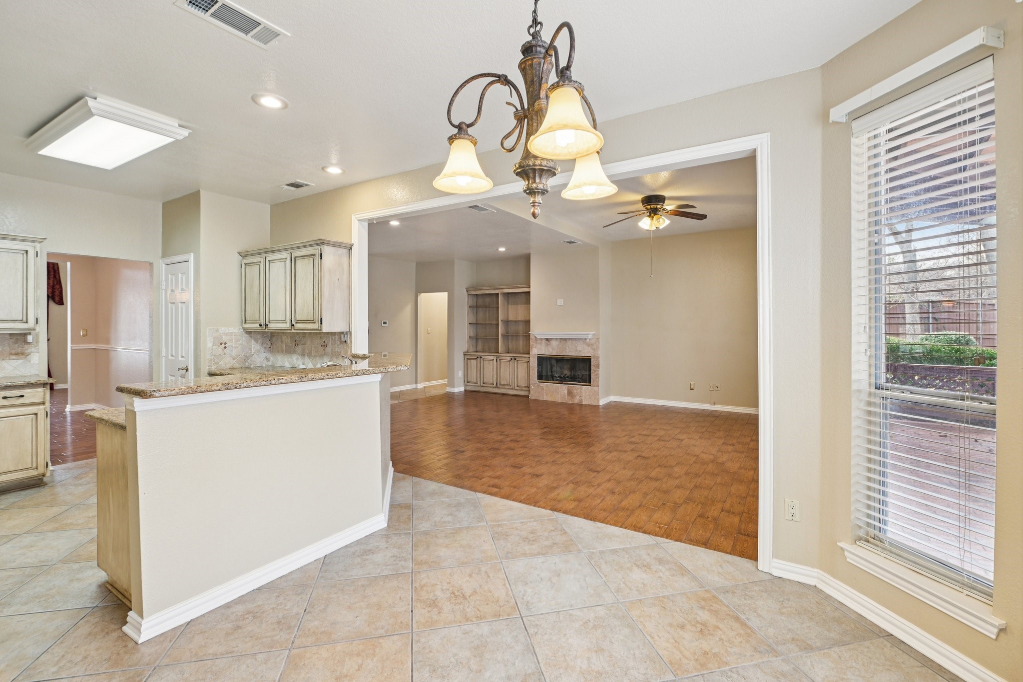 4519 Edge Creek Lane Arlington TX 76017