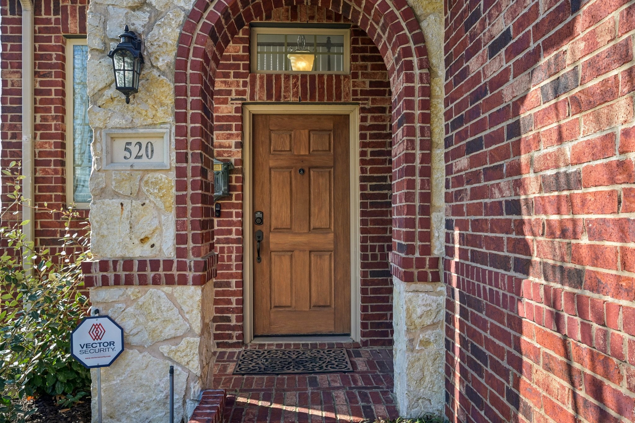 520 Eastland Drive Lewisville TX 75056