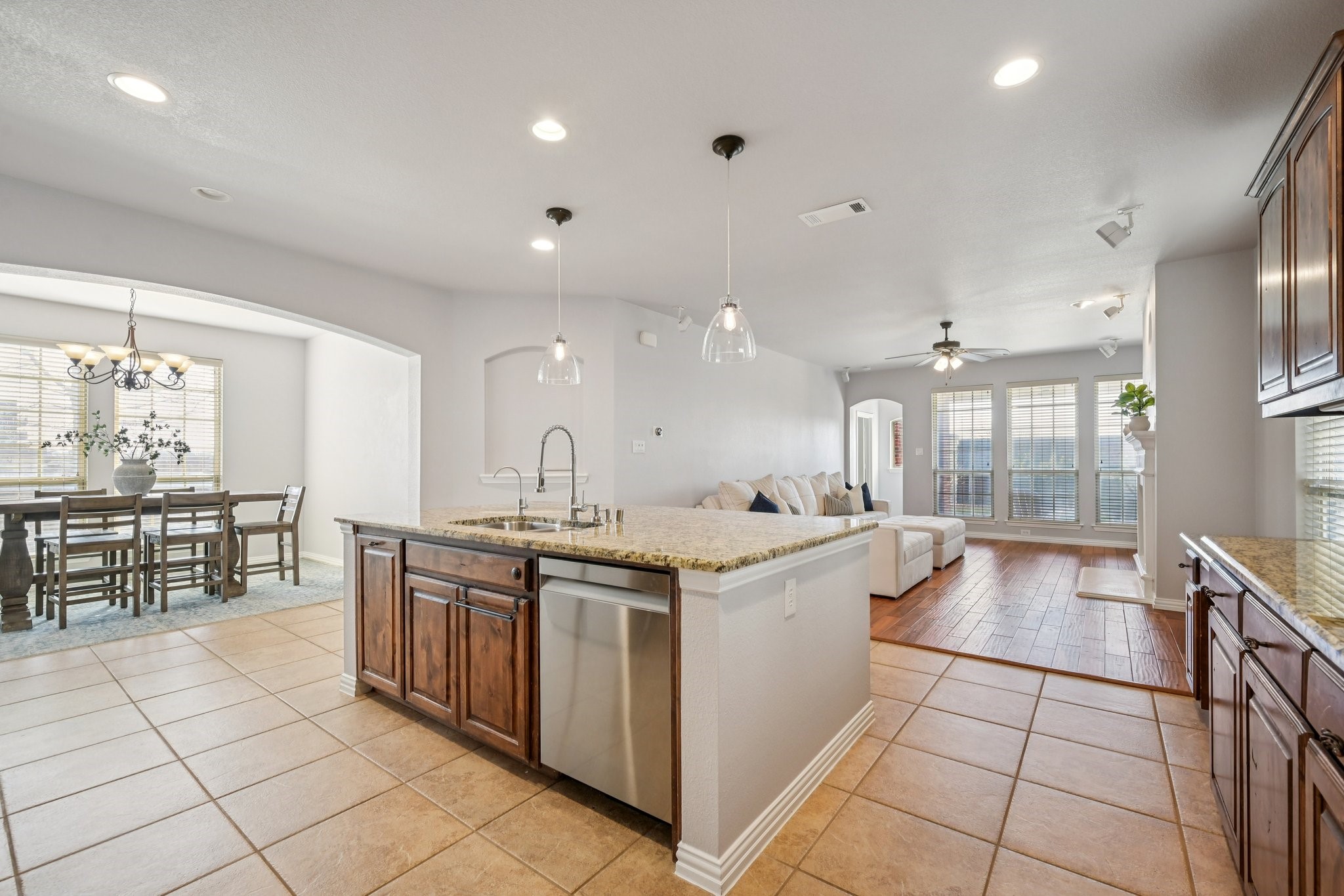 520 Eastland Drive Lewisville TX 75056