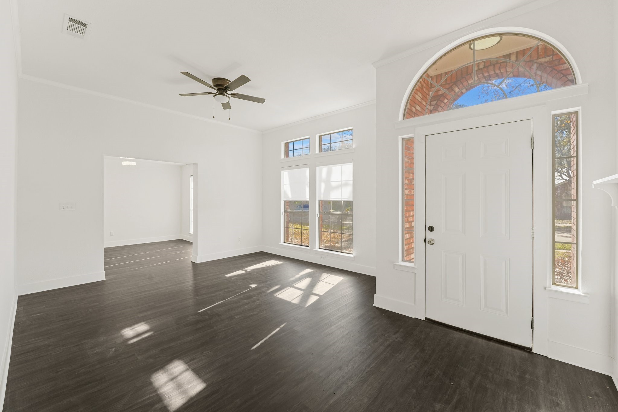 2912 Olympia Drive Grand Prairie TX 75052
