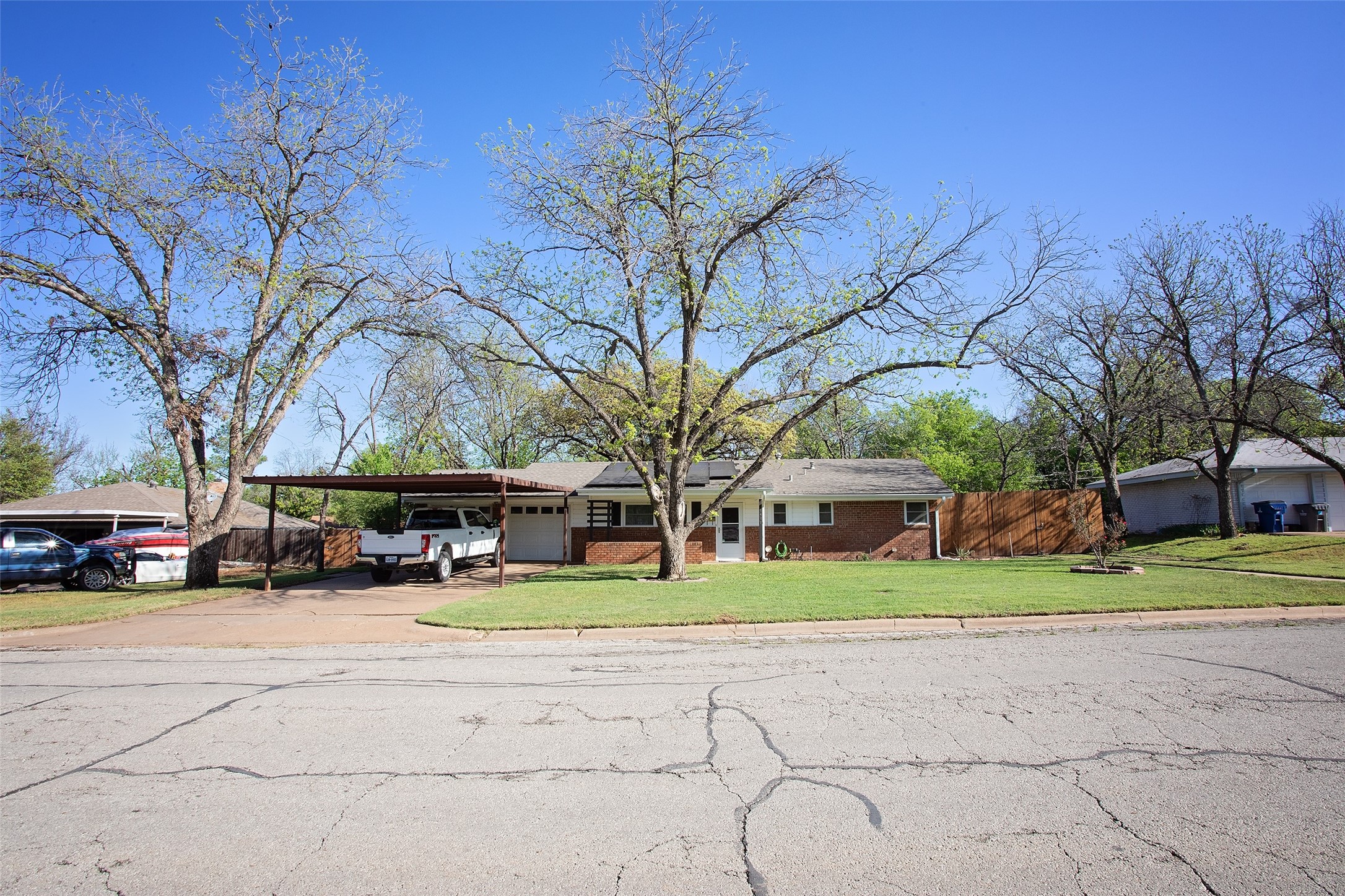 1405 Thompson Drive Graham TX 76450