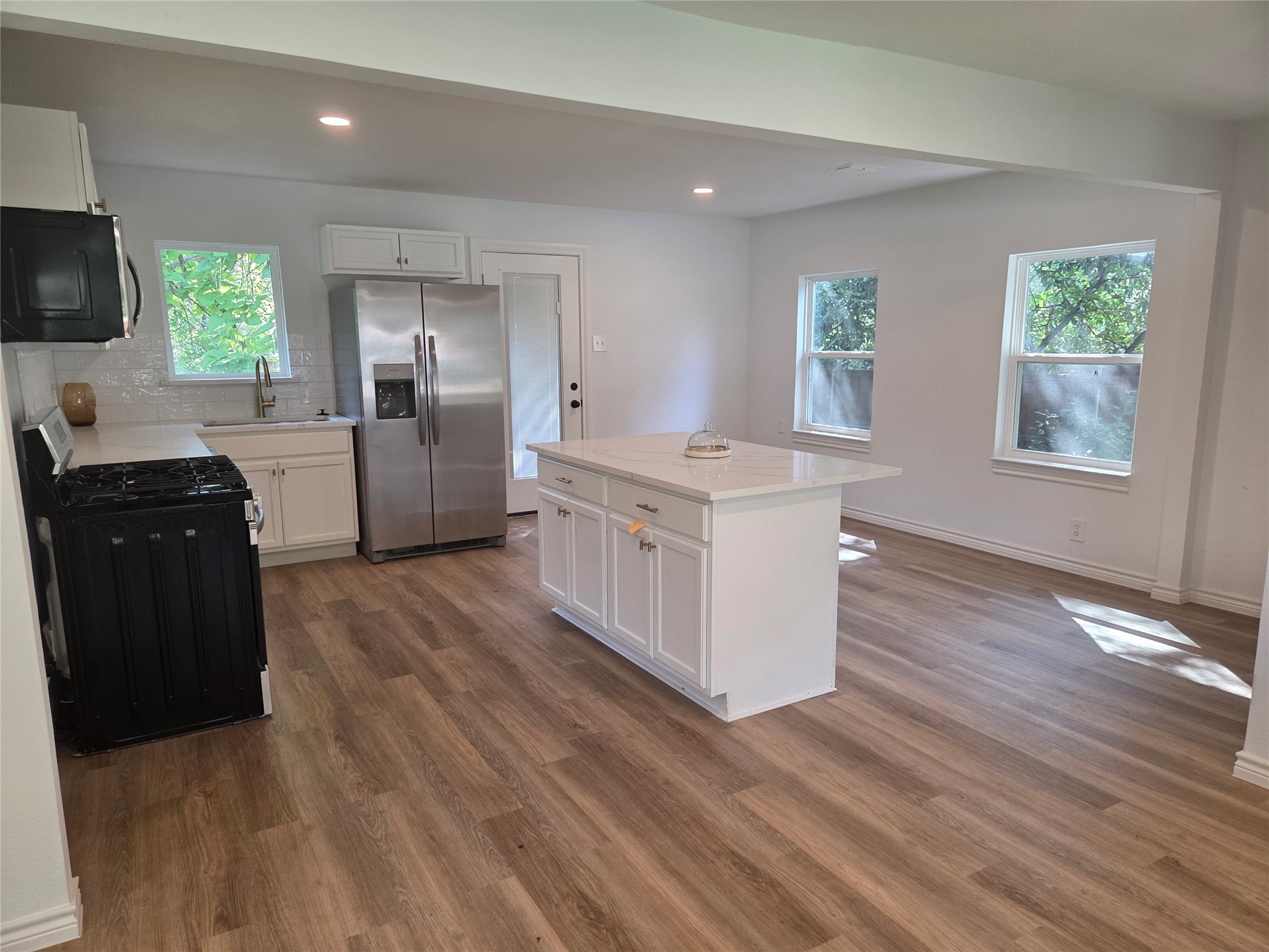 2108 Blake Avenue Dallas TX 75228