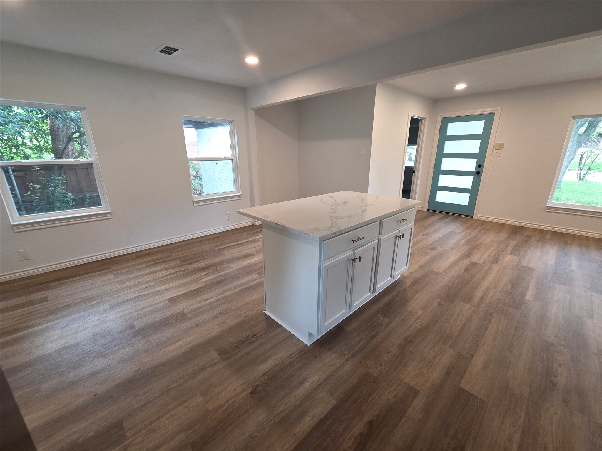 2108 Blake Avenue Dallas TX 75228