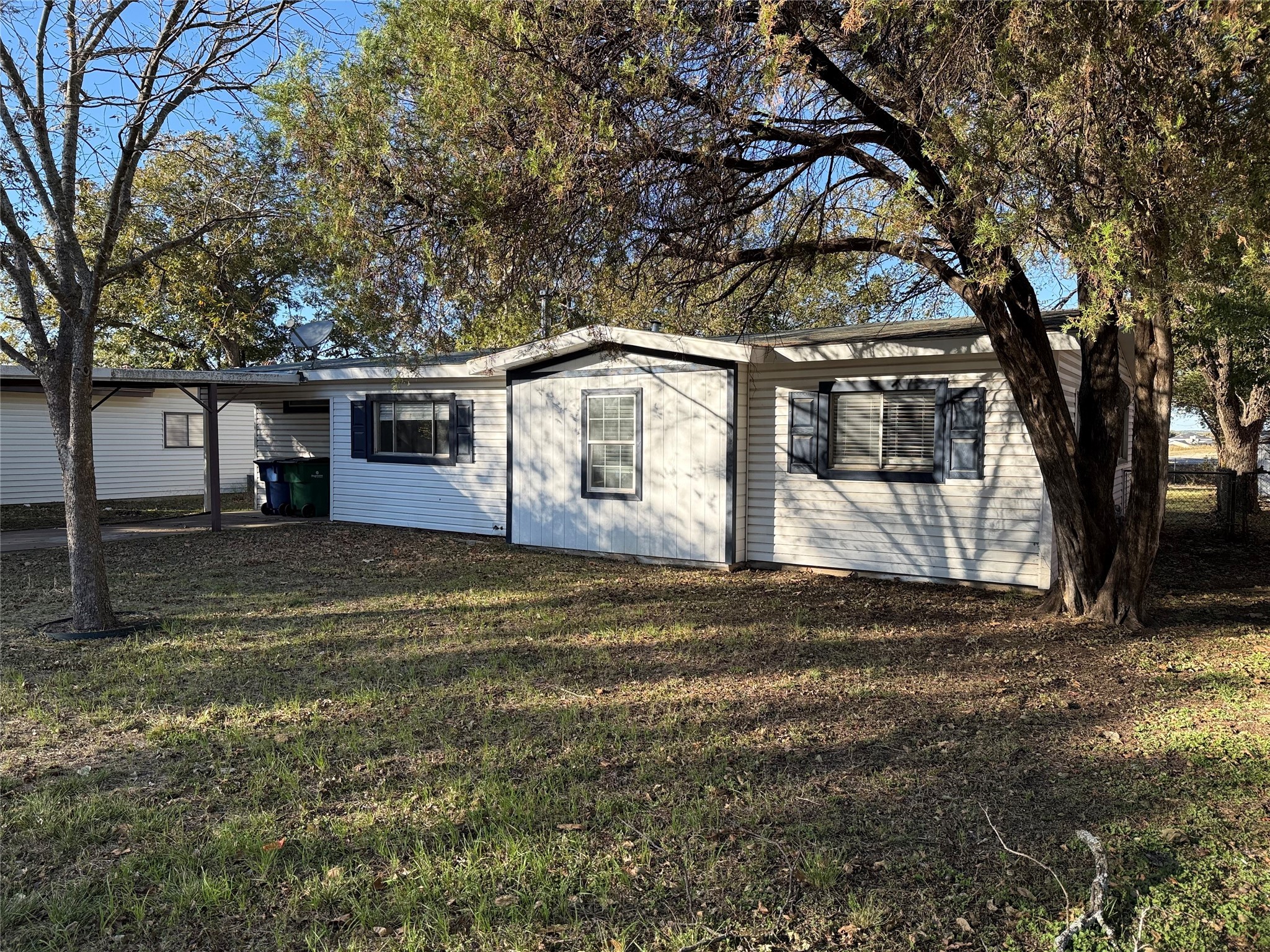 1513 Lawdwin Avenue Bridgeport TX 76426