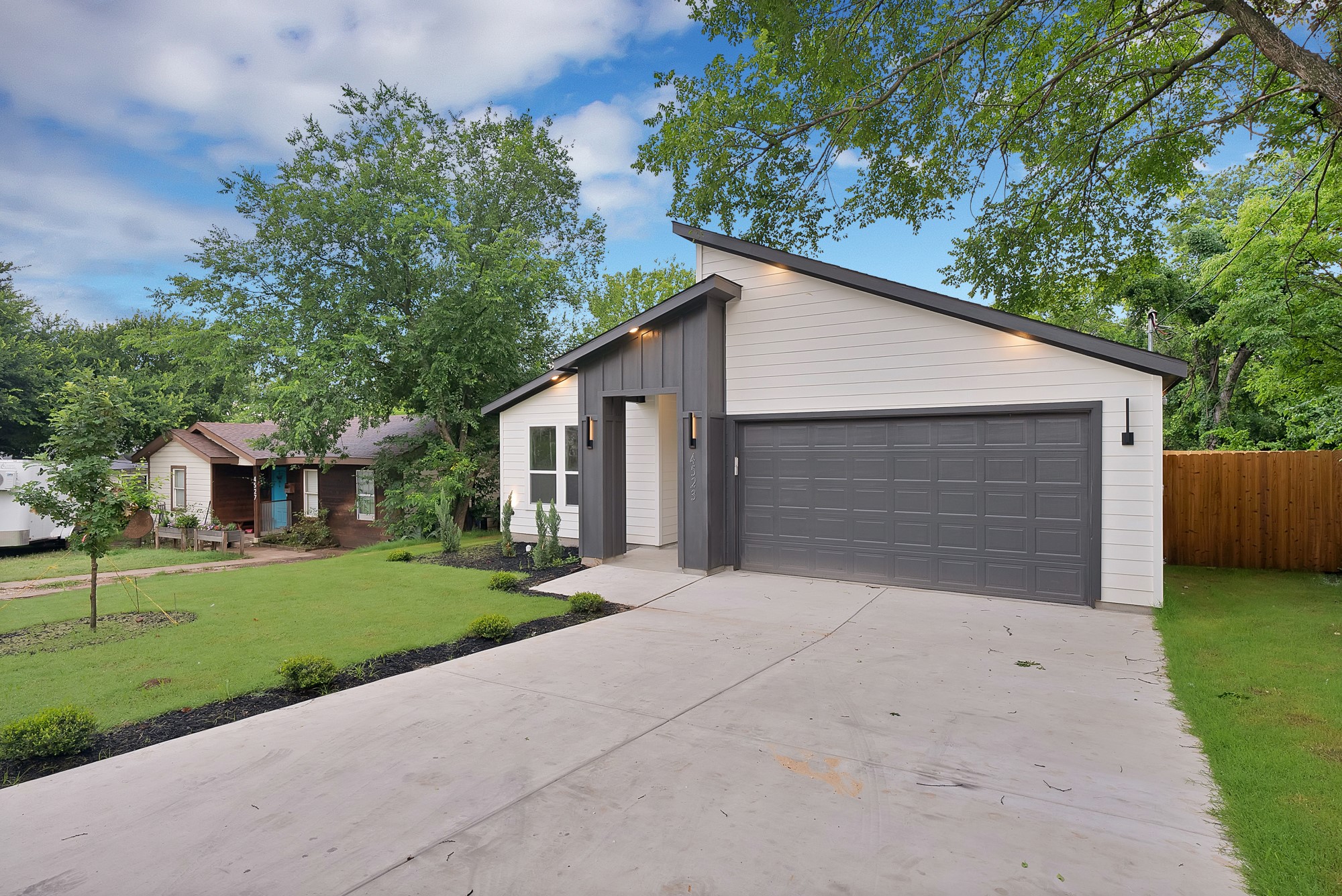 4523 S Ewing Avenue Dallas TX 75216