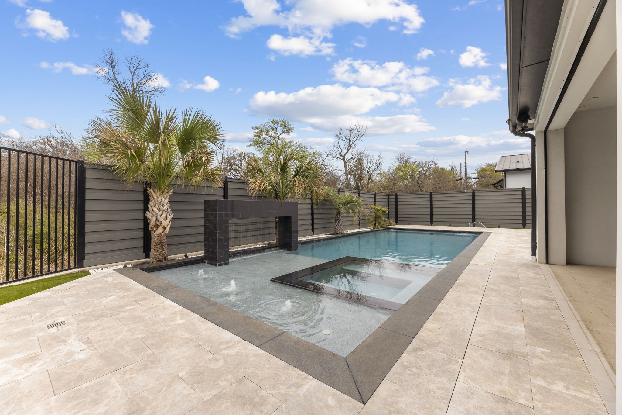 1515 N Fielder Road Arlington TX 76012