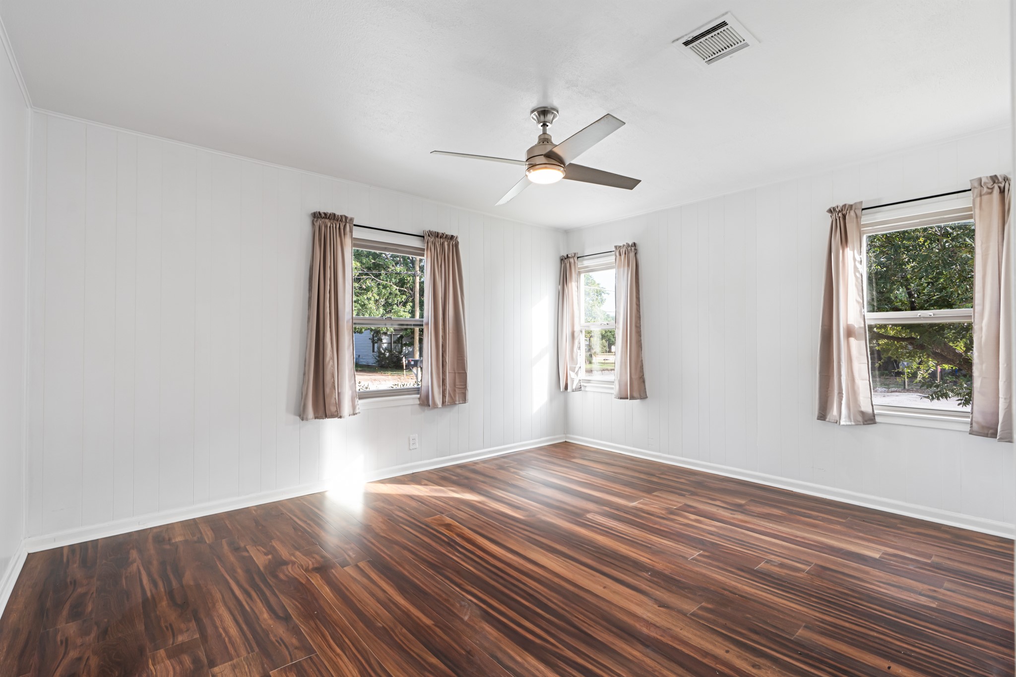 1500 W 10th Street Mcgregor TX 76657