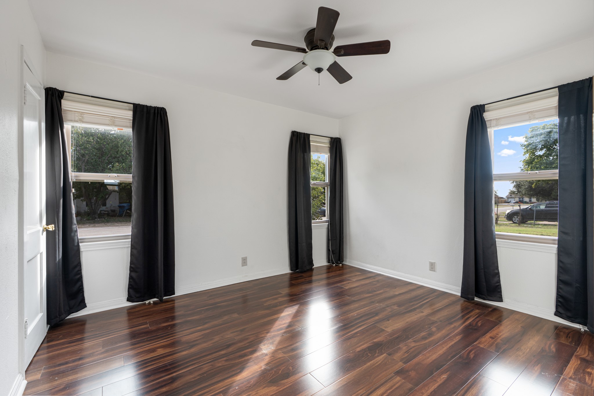 1500 W 10th Street Mcgregor TX 76657