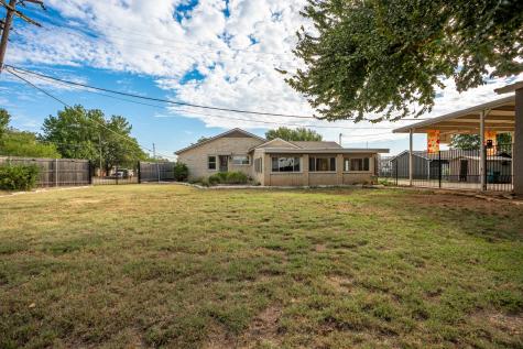 1500 W 10th Street Mcgregor TX 76657