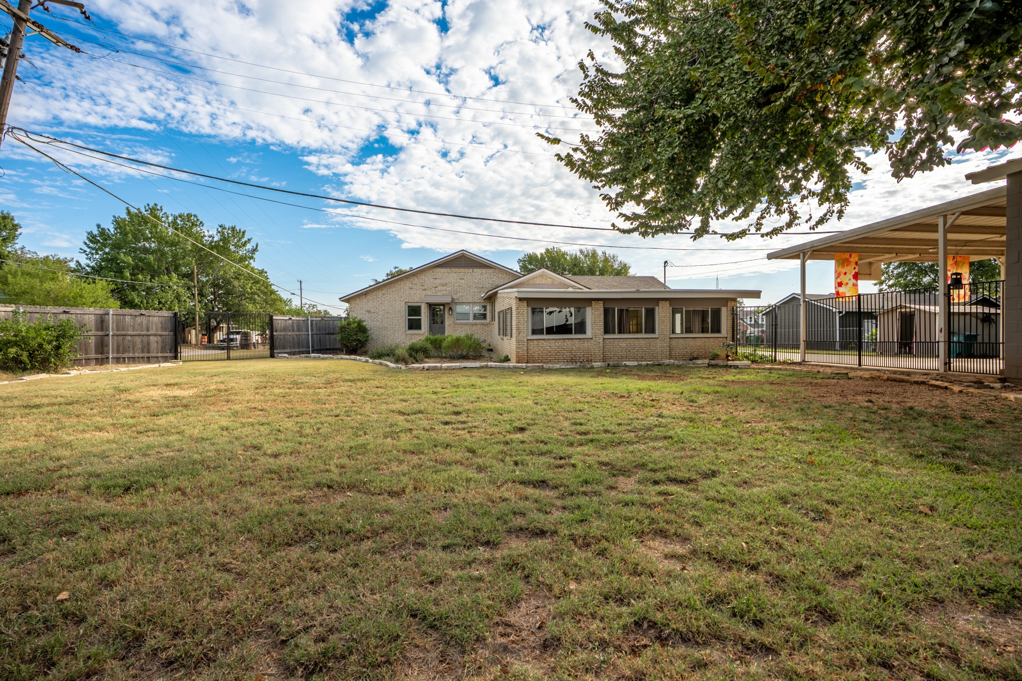 1500 W 10th Street Mcgregor TX 76657