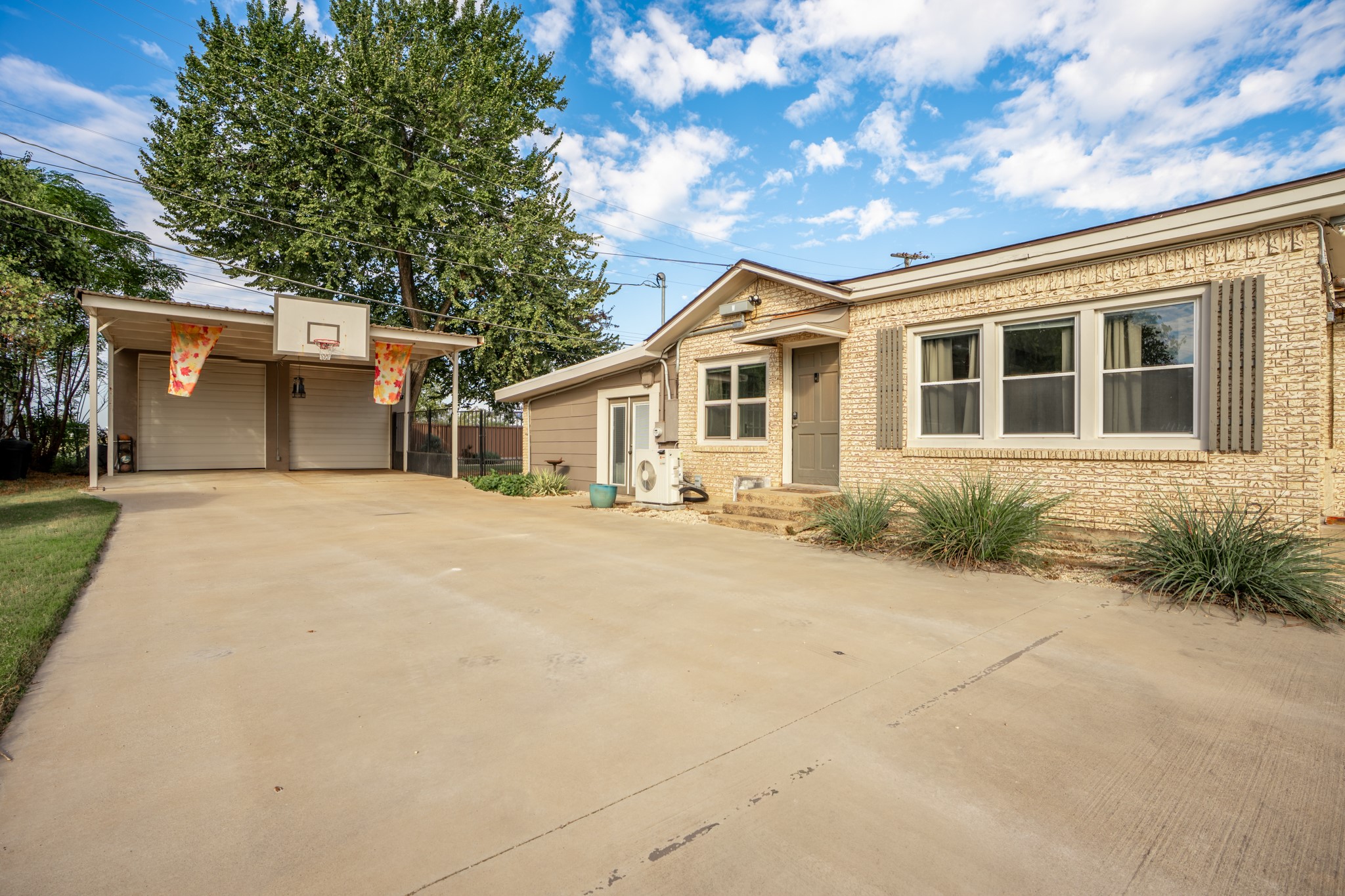 1500 W 10th Street Mcgregor TX 76657