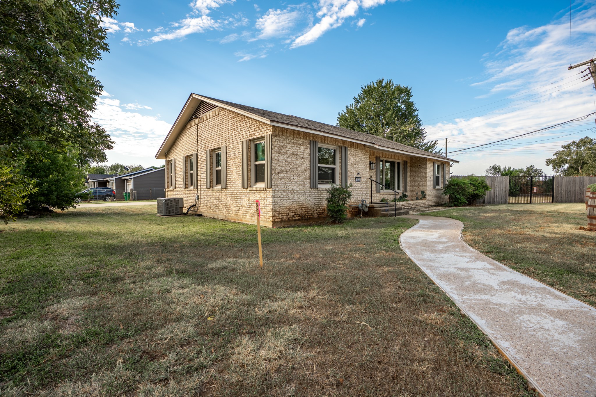 1500 W 10th Street Mcgregor TX 76657
