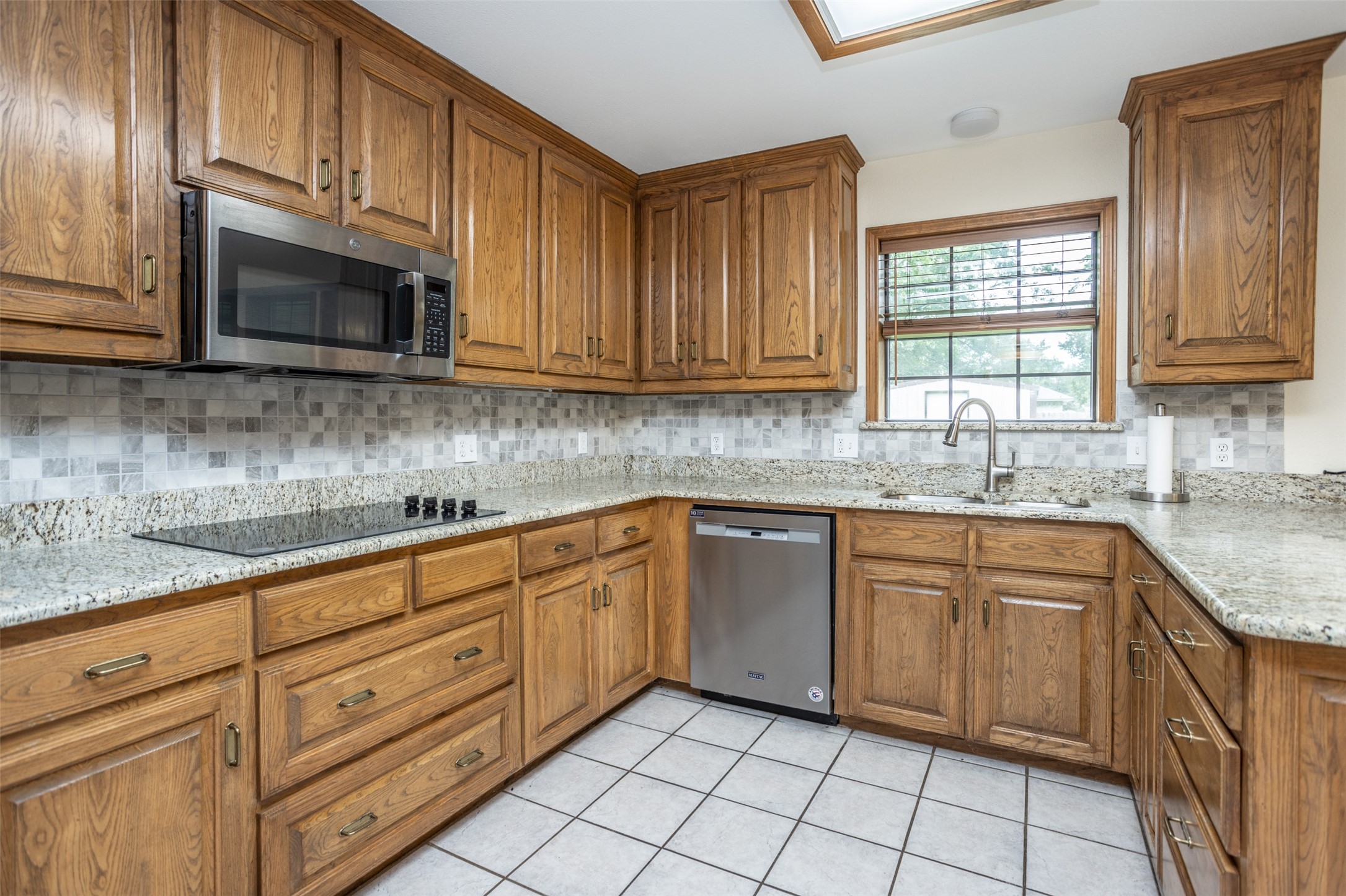 292 Old Spanish Trail Valley View TX 76272