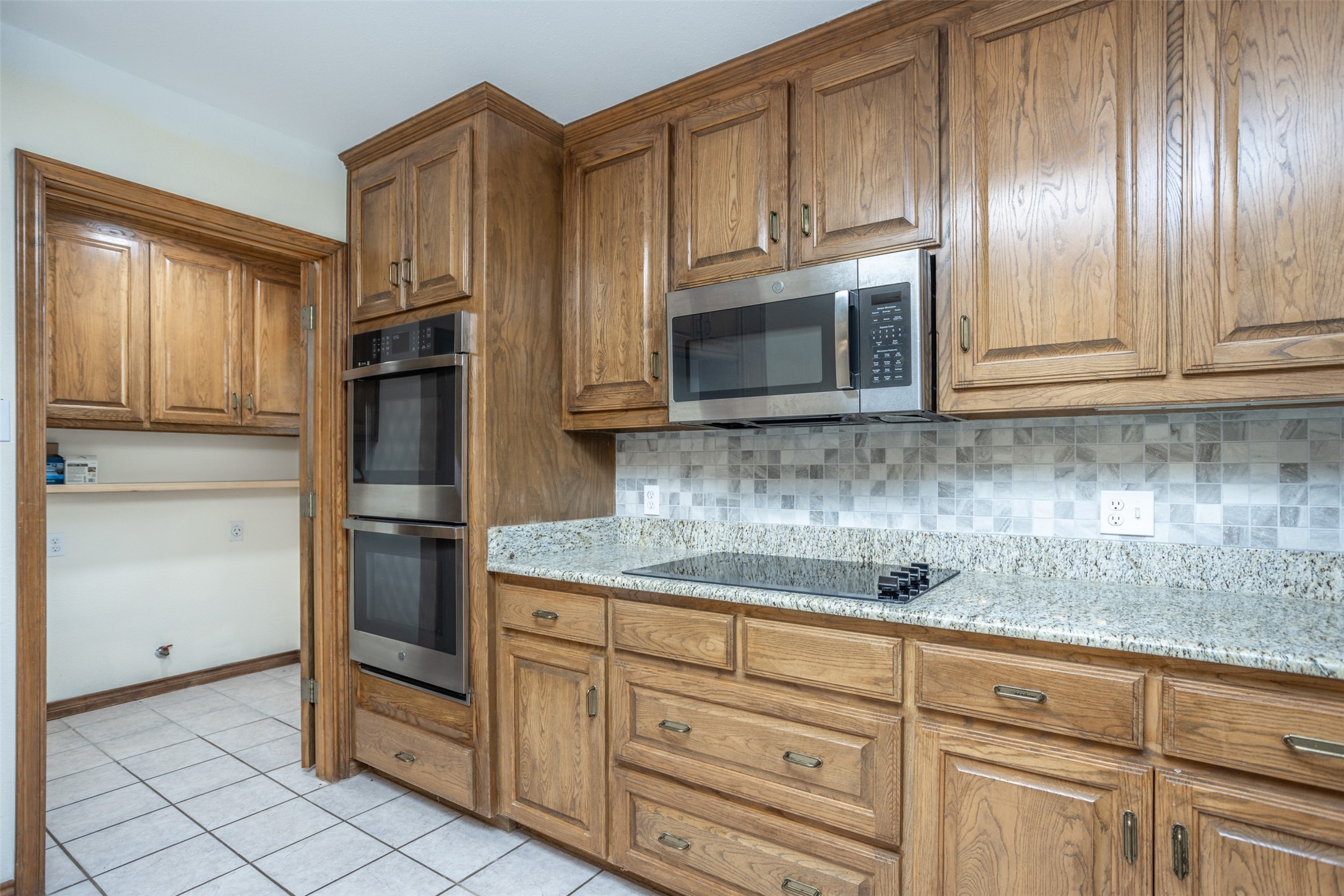 292 Old Spanish Trail Valley View TX 76272