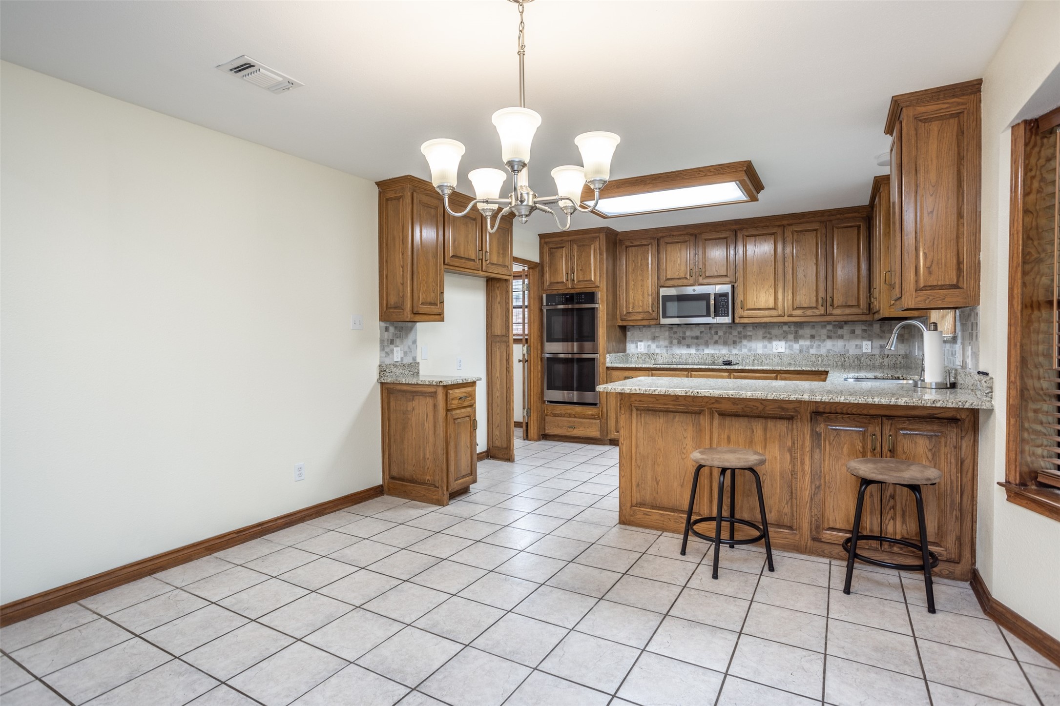 292 Old Spanish Trail Valley View TX 76272
