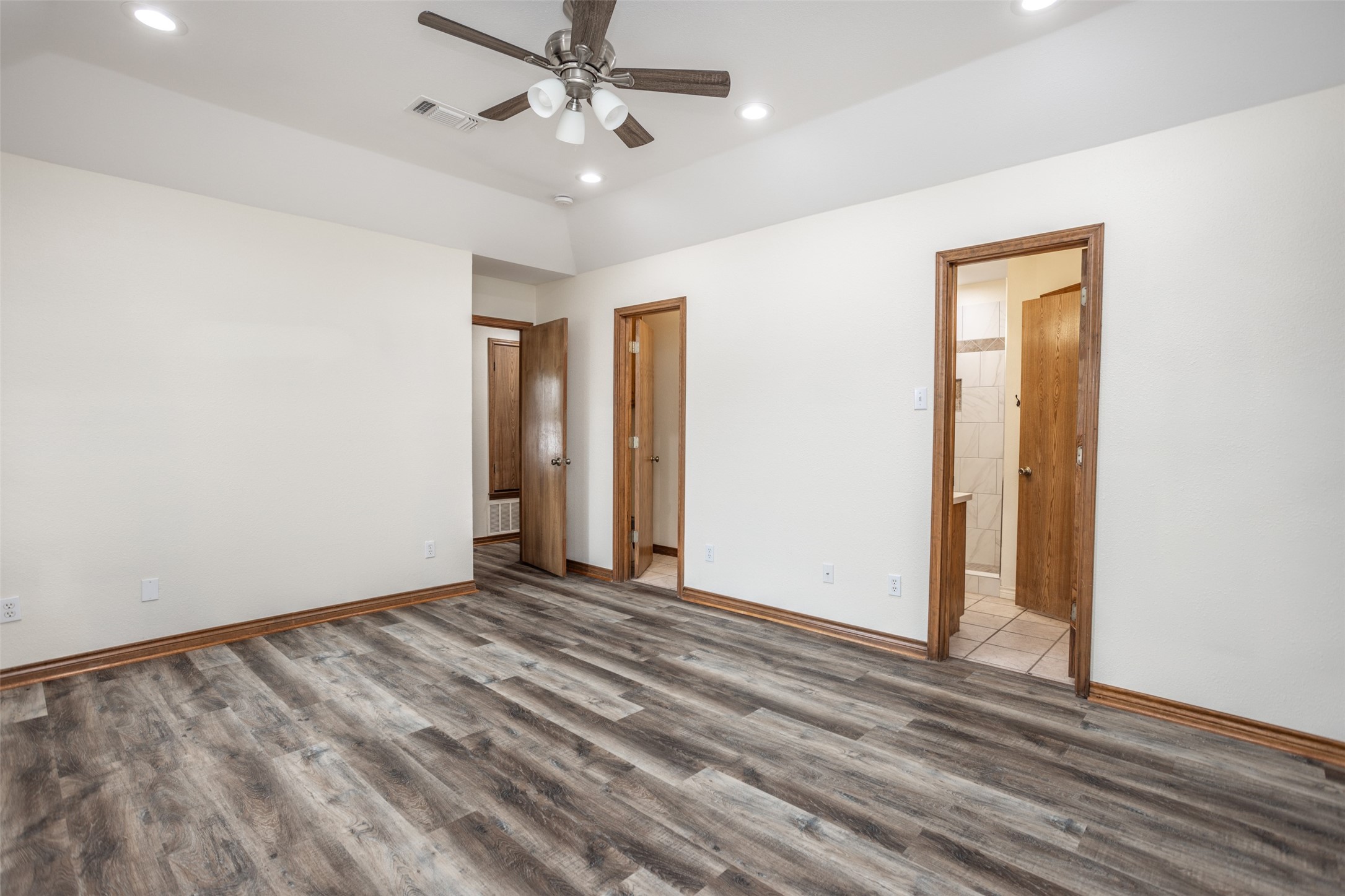 292 Old Spanish Trail Valley View TX 76272
