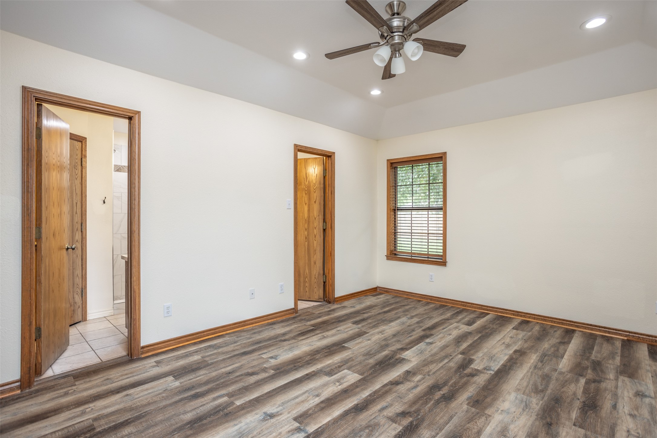 292 Old Spanish Trail Valley View TX 76272