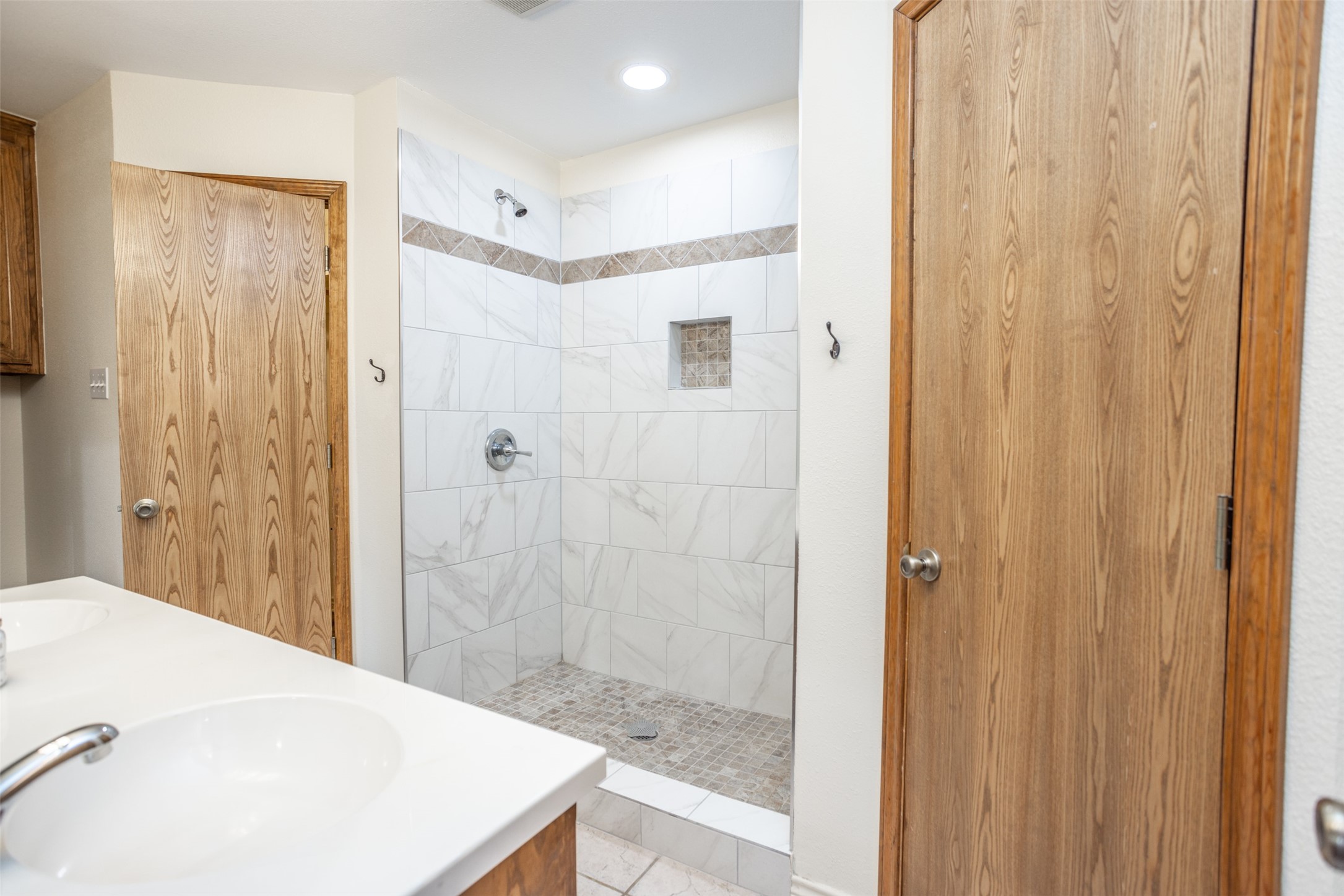292 Old Spanish Trail Valley View TX 76272