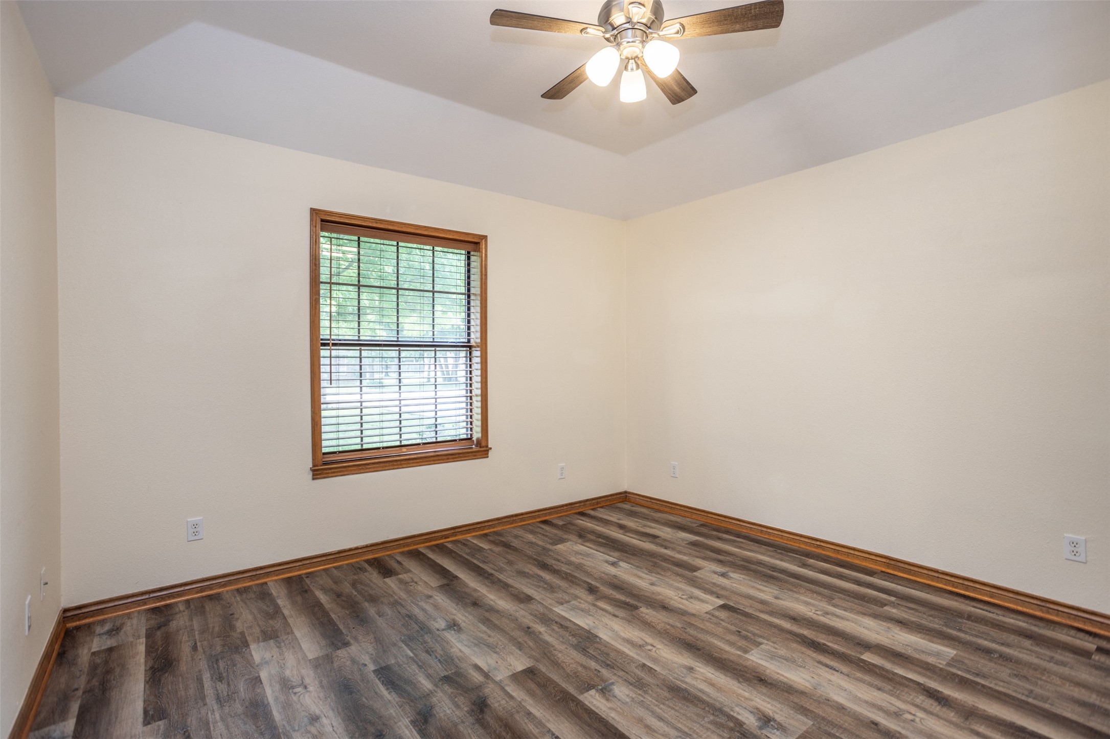 292 Old Spanish Trail Valley View TX 76272
