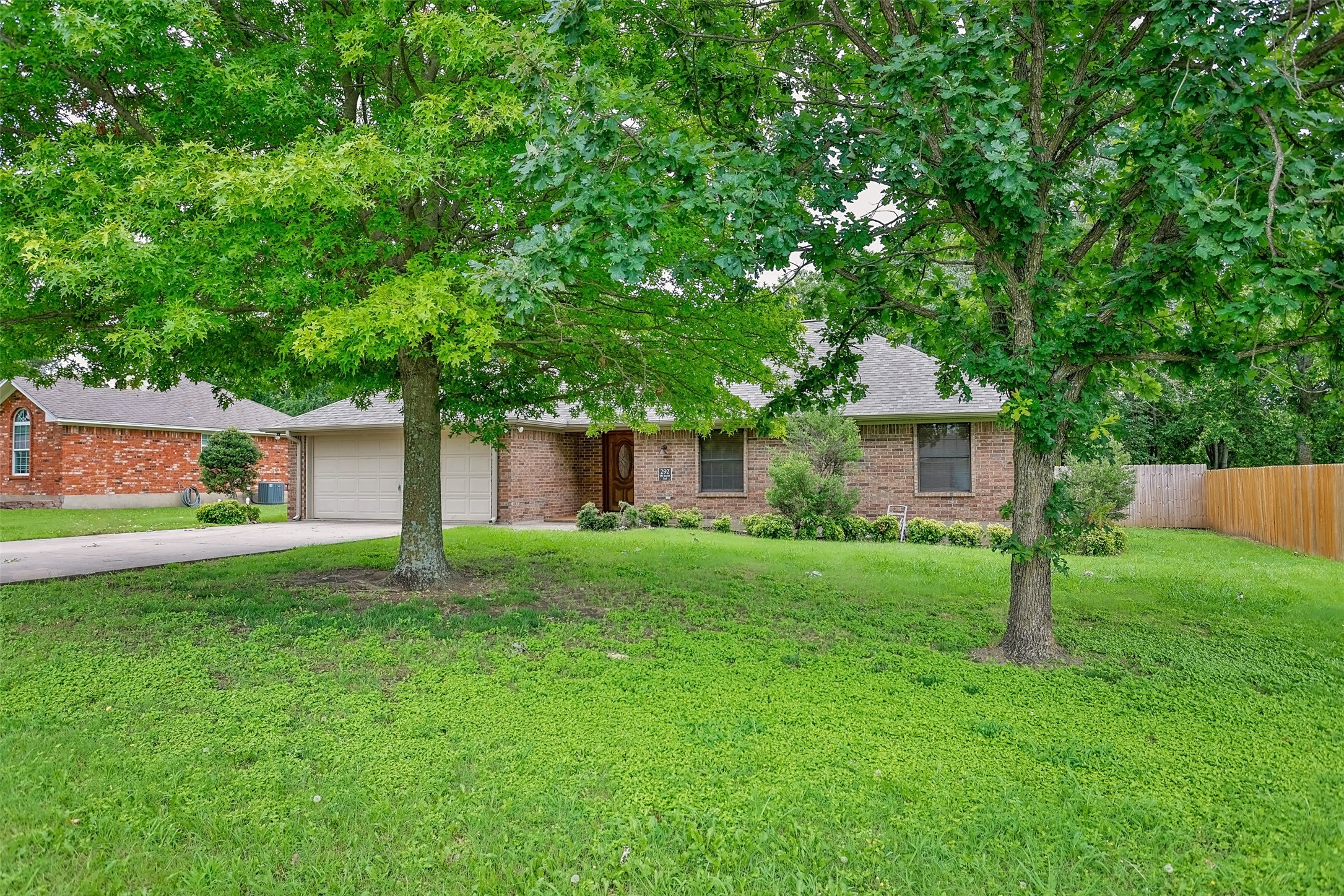 292 Old Spanish Trail Valley View TX 76272