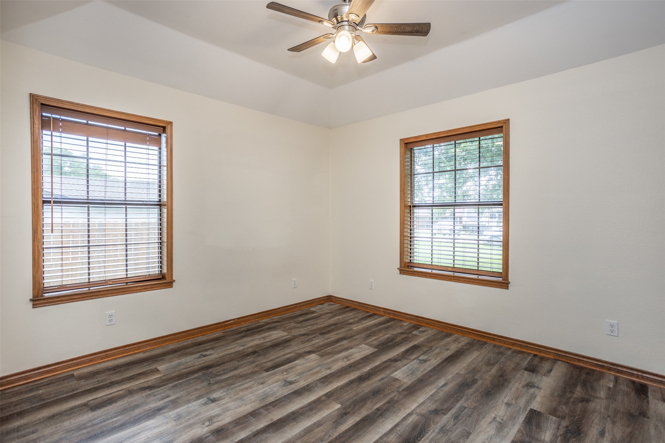 292 Old Spanish Trail Valley View TX 76272