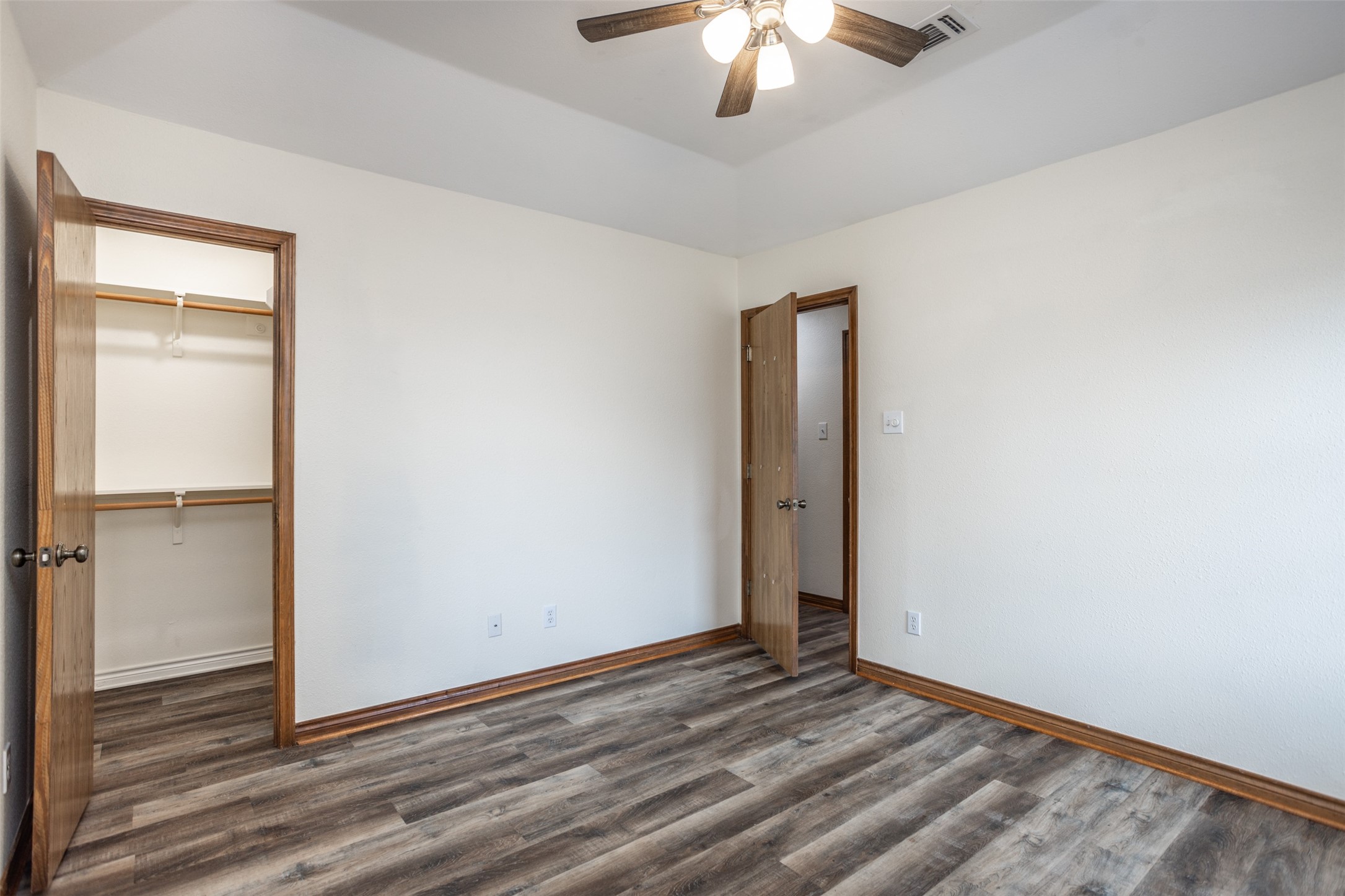 292 Old Spanish Trail Valley View TX 76272